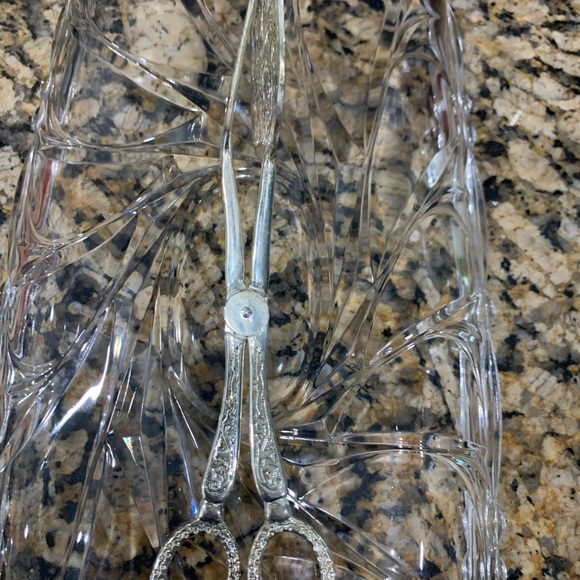 Decorators Choice Silver Pastry Tongs 8” By Filagree desing Used - Picture 5 of 6